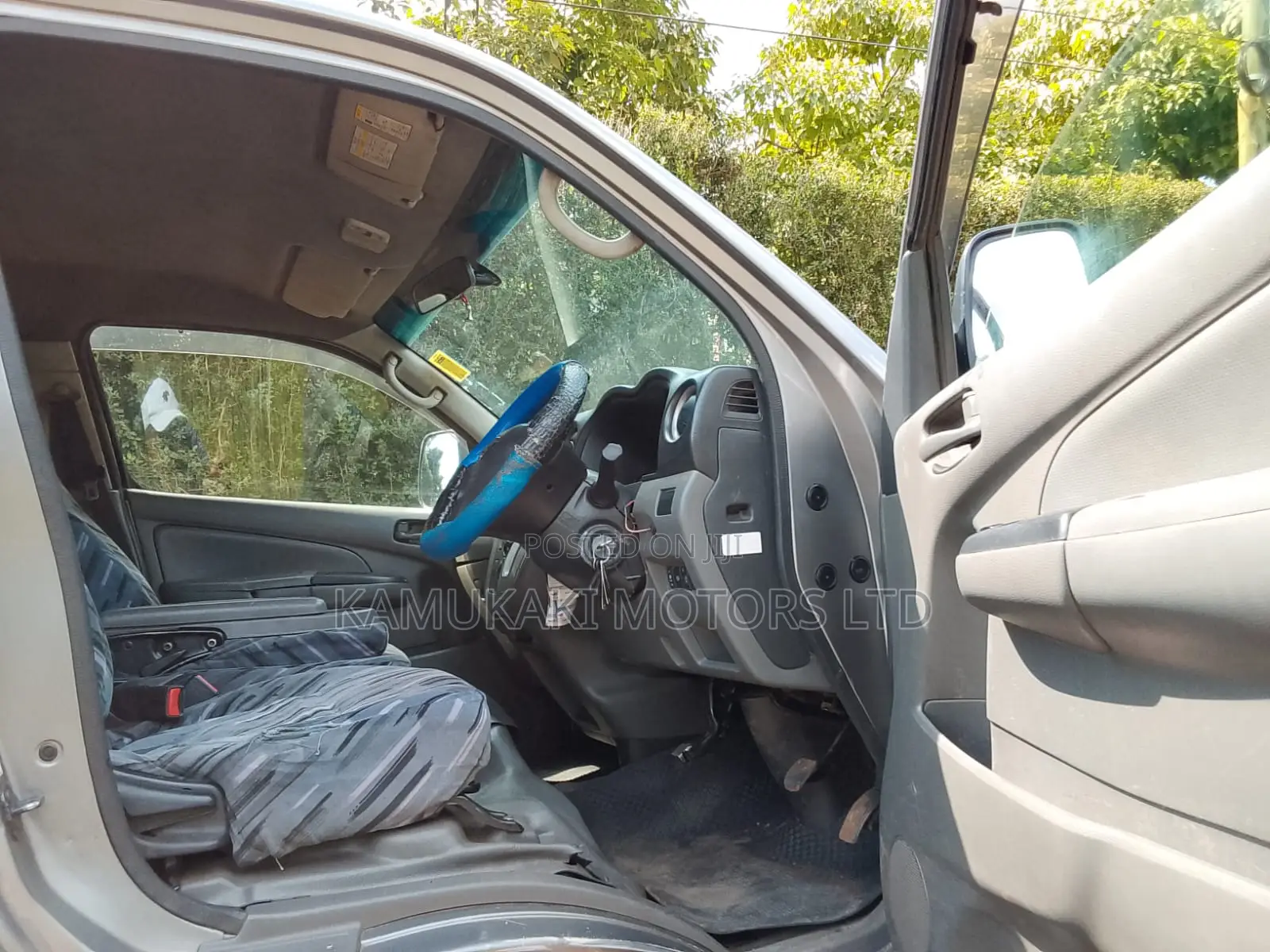 Nissan Caravan (Urvan) 2012 Grey