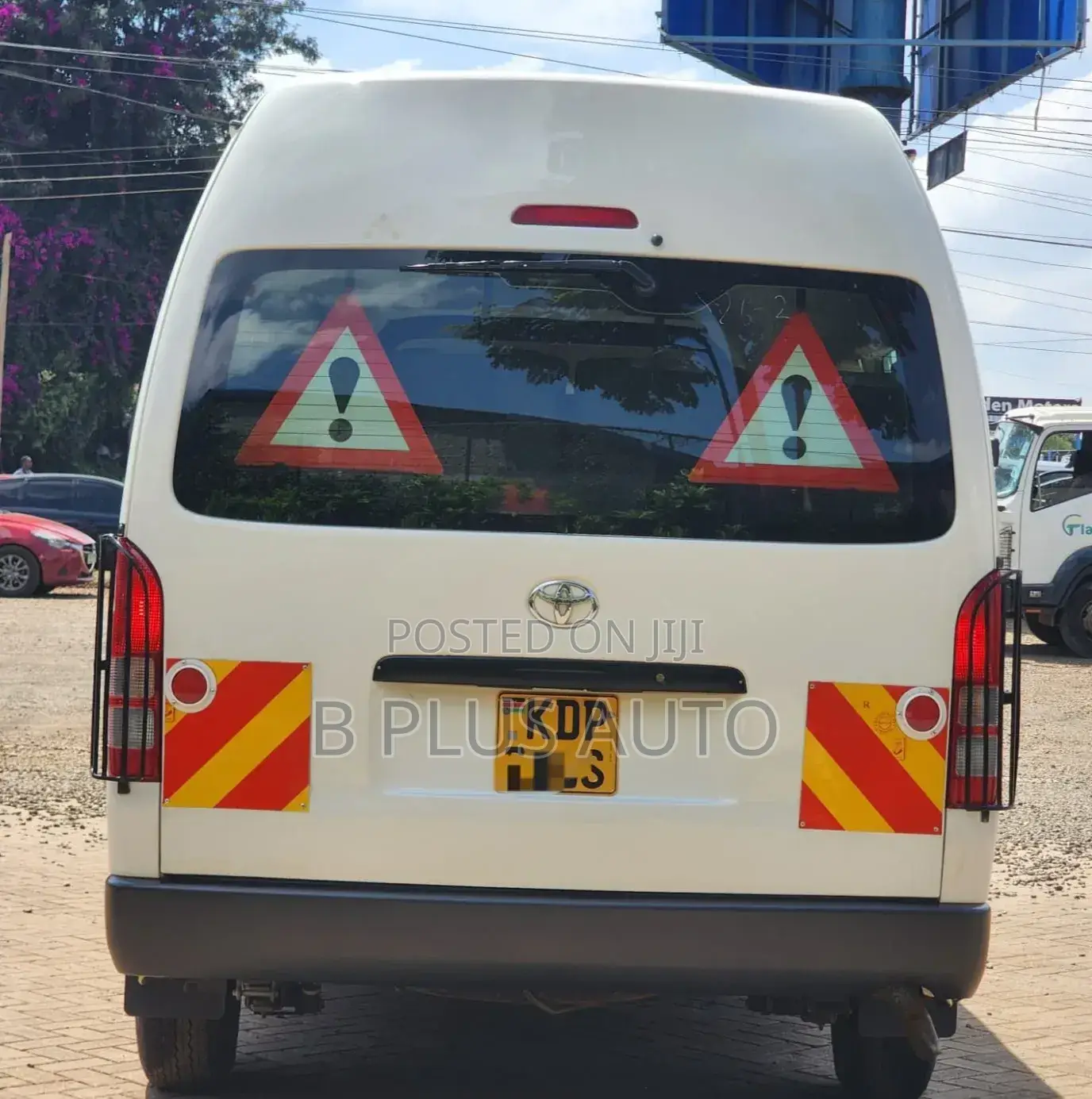 Toyota Grand HiAce 2018 White