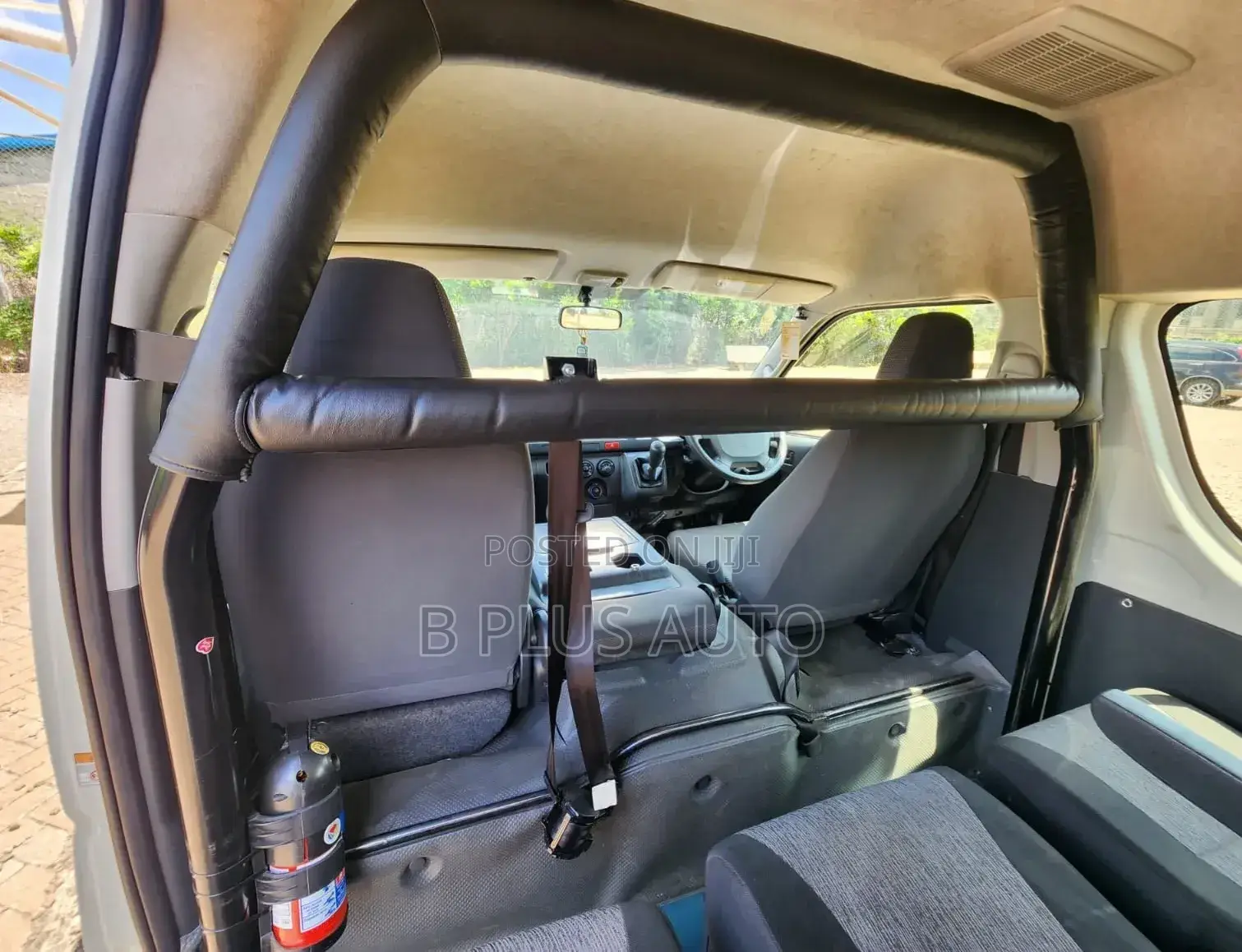 Toyota Grand HiAce 2018 White