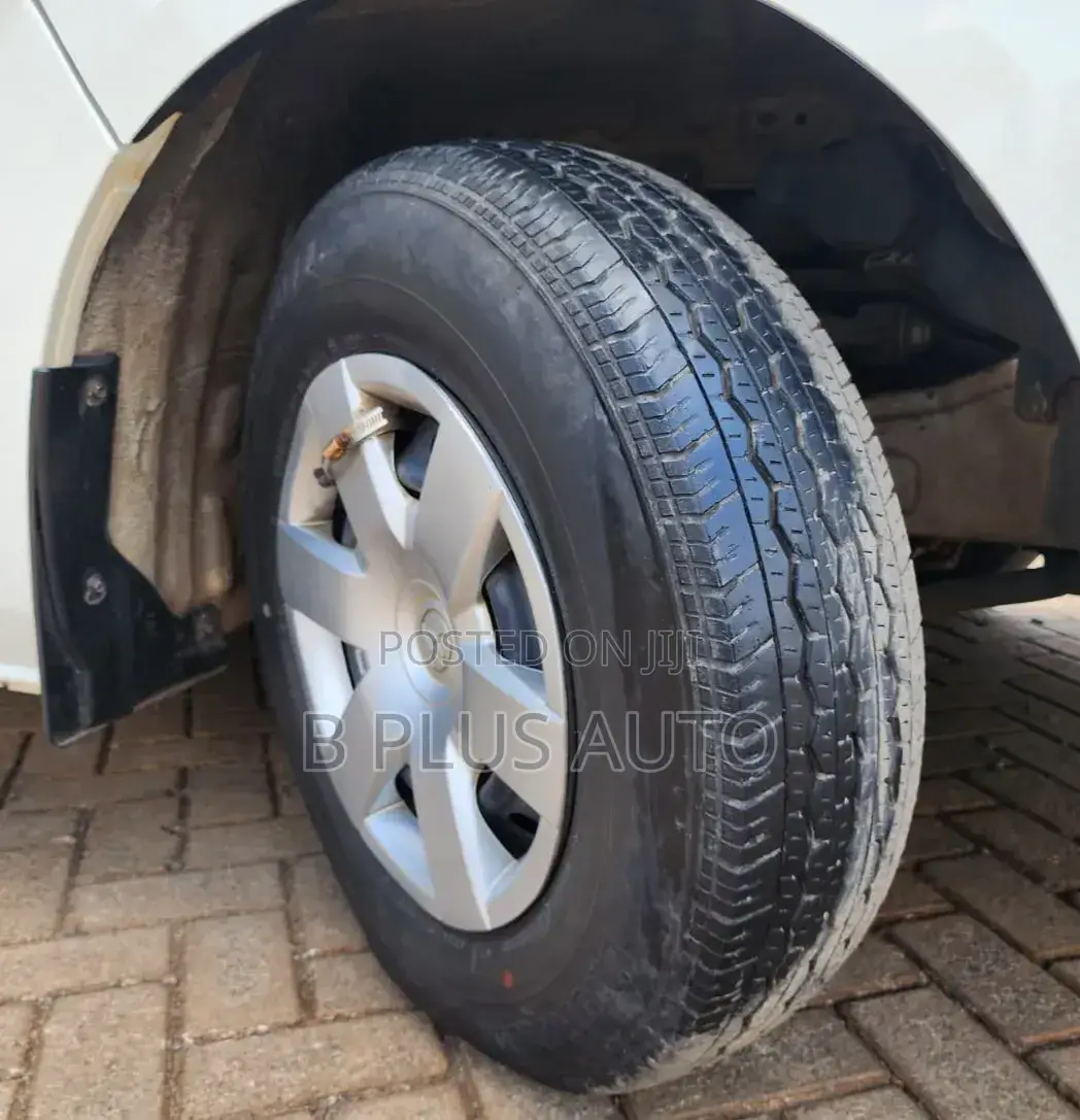 Toyota Grand HiAce 2018 White