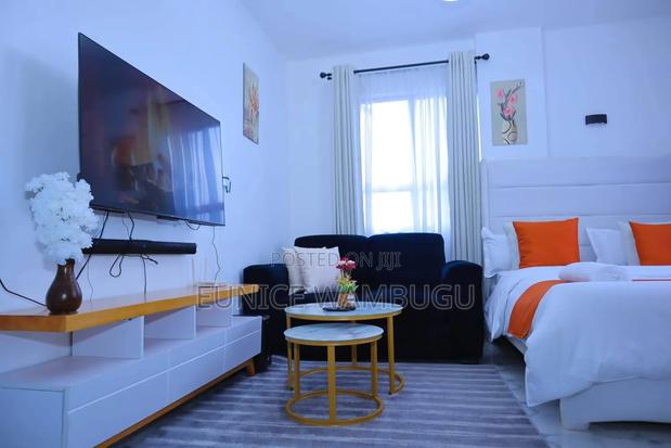 Cozy Airbnbs Studio Membly - thumbnail 3