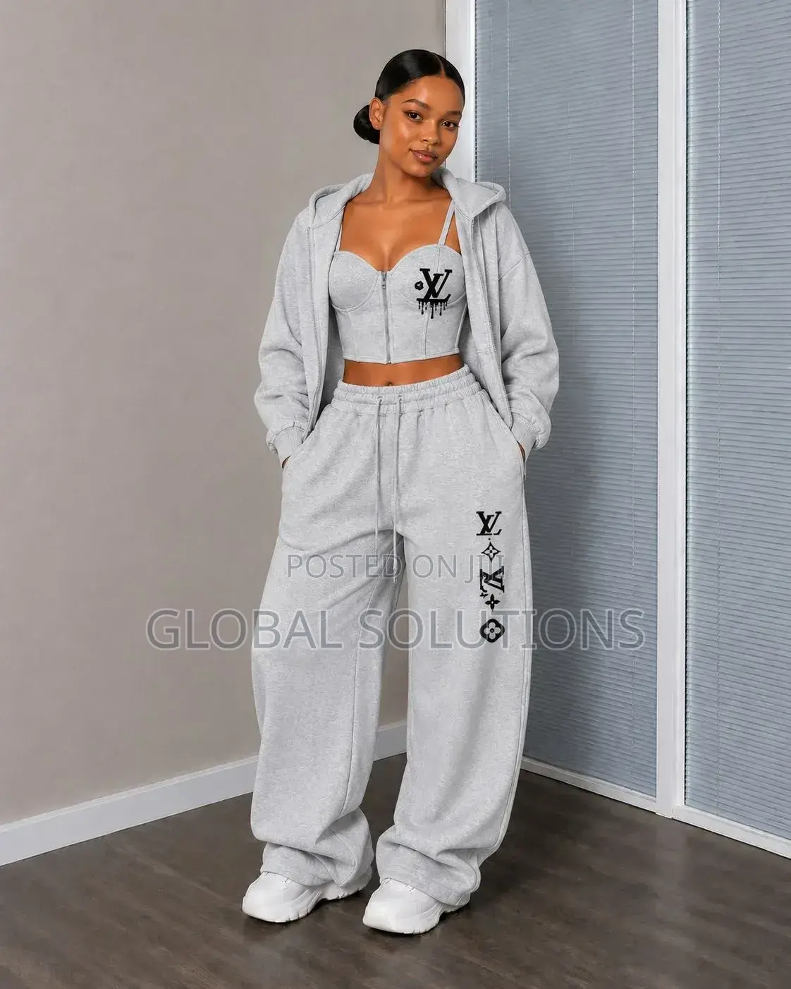 Fancy 3-Piece Light Blue Fleece Sweatset