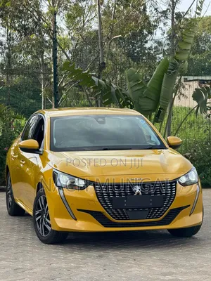 Peugeot 208 2020 Yellow