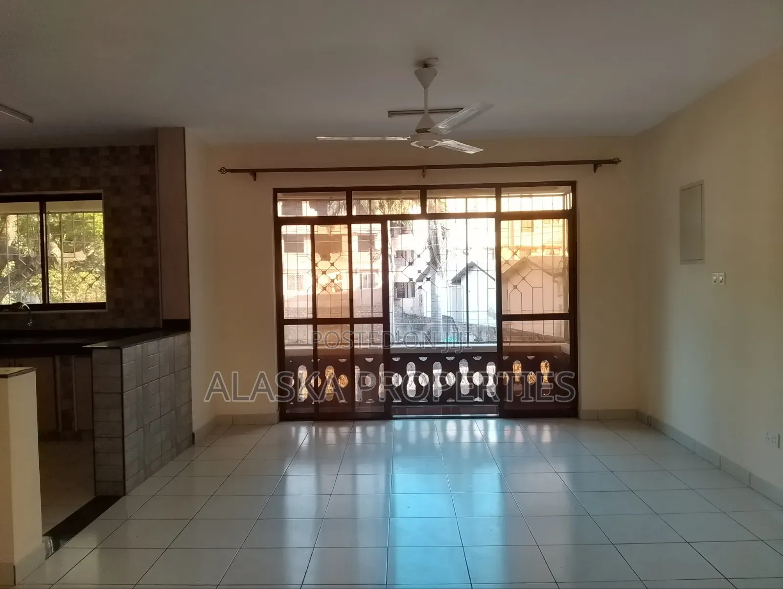 3bdrm Apartment in Nyali Cinemax for rent