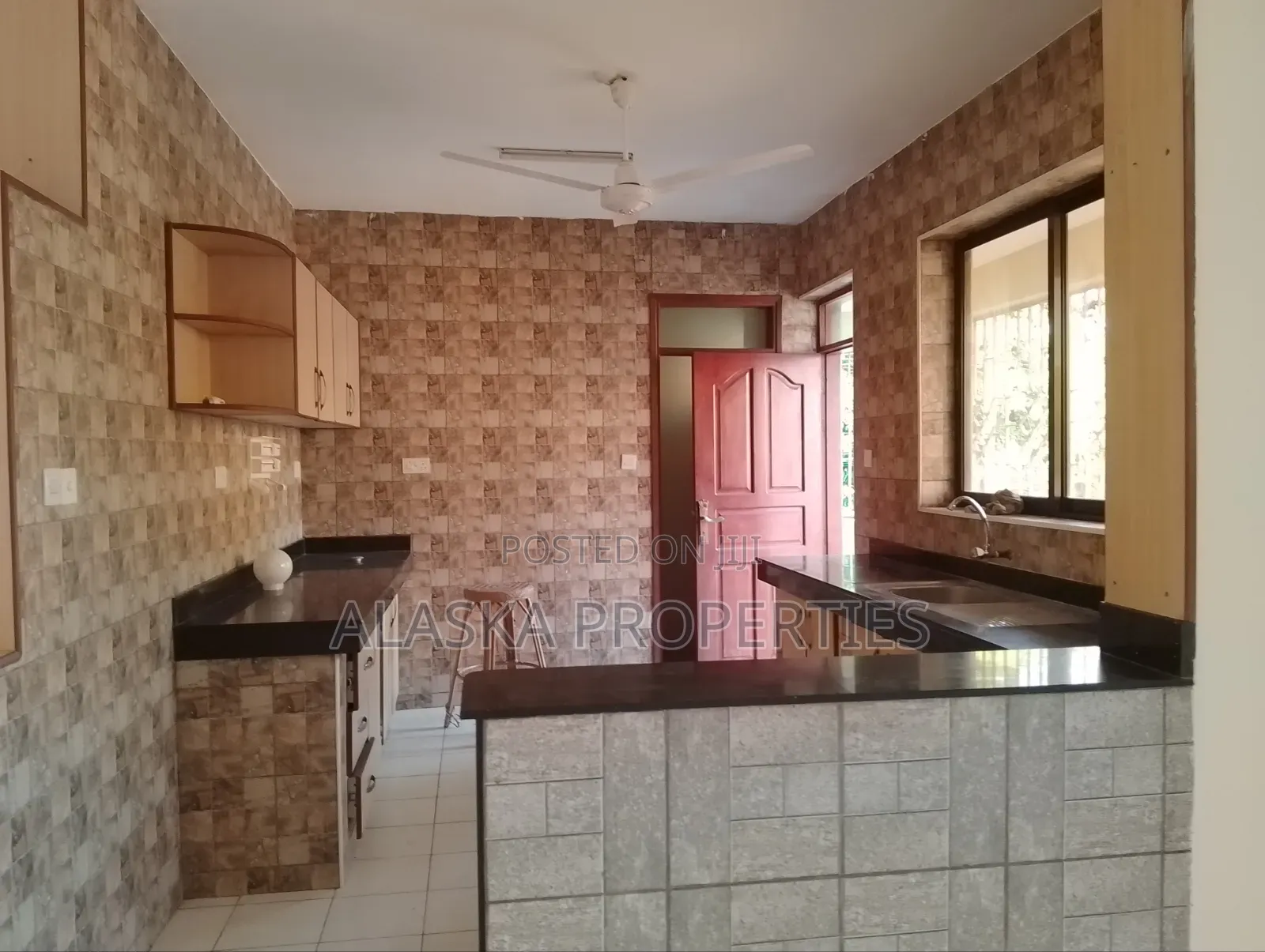 3bdrm Apartment in Nyali Cinemax for rent