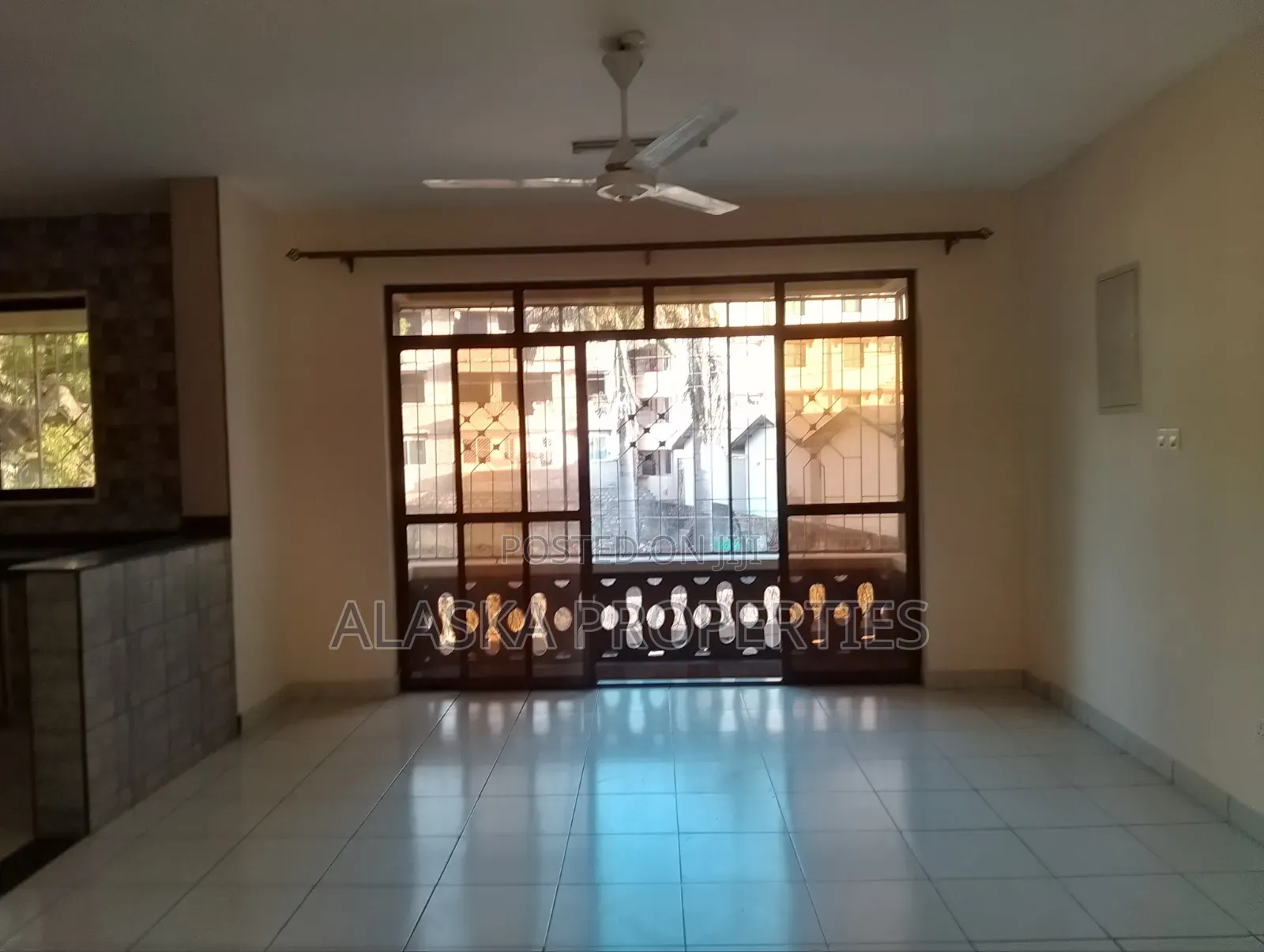 3bdrm Apartment in Nyali Cinemax for rent