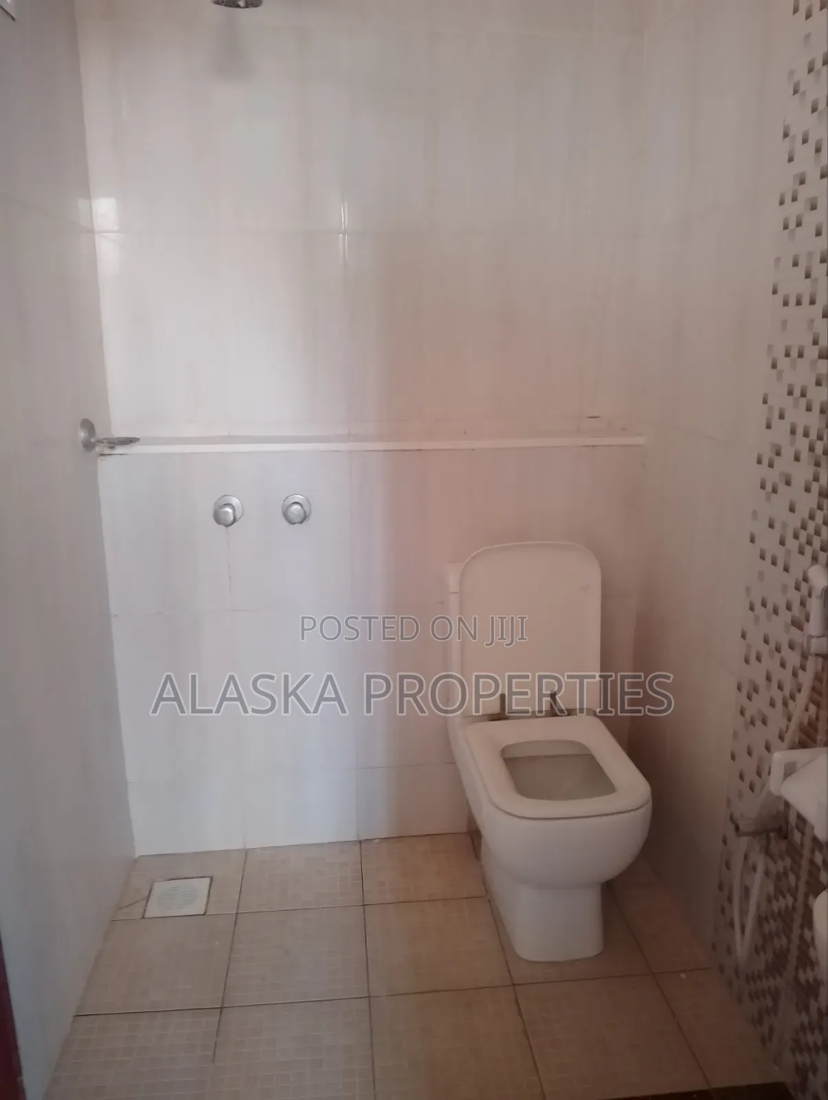 3bdrm Apartment in Nyali Cinemax for rent