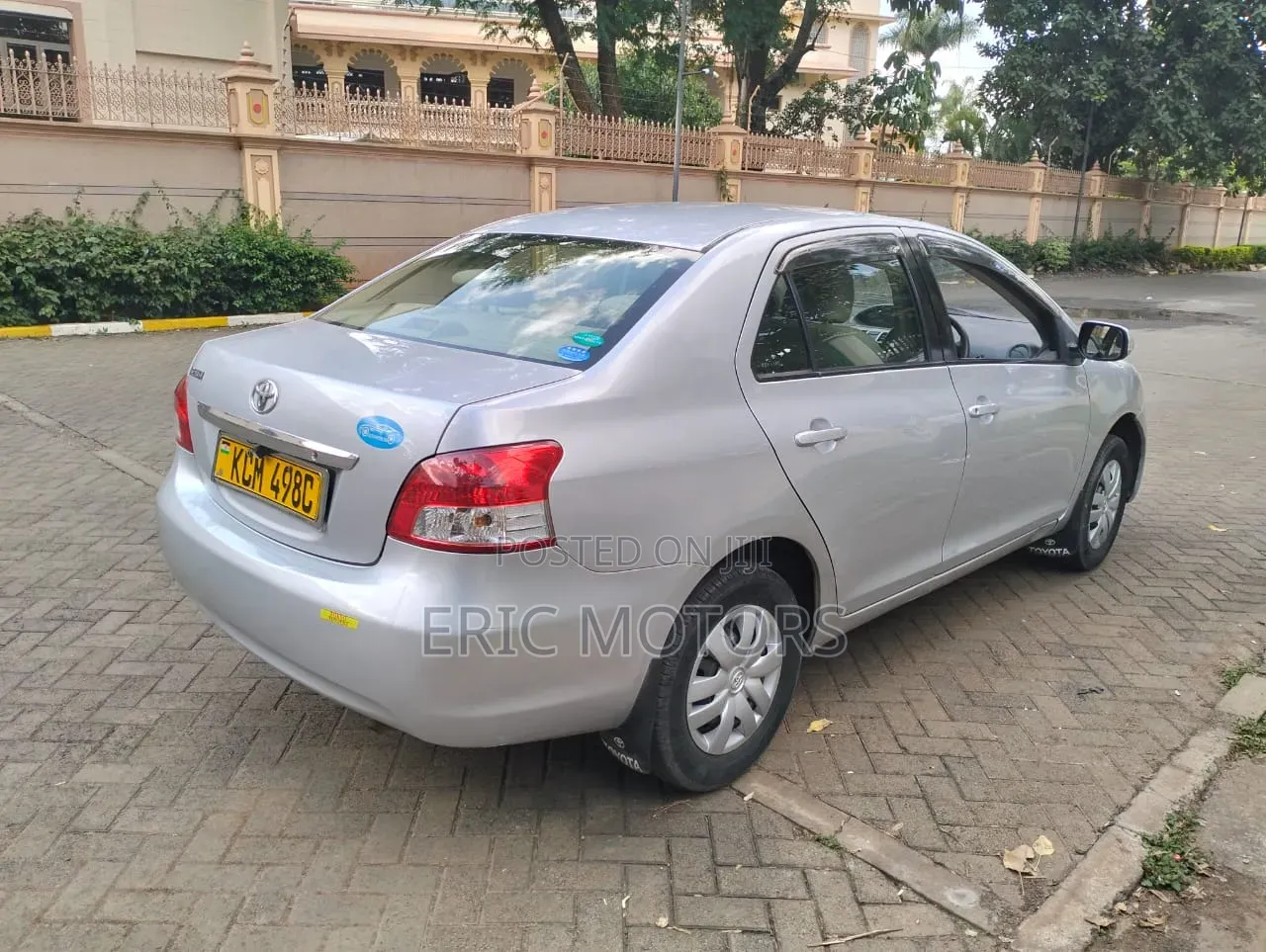 Toyota Belta 2010 Silver