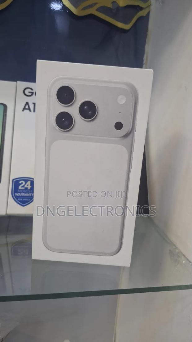 New Apple iPhone 17 Pro 256 GB Silver - thumbnail 2