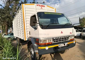 Mitsubishi Fh 2015 White