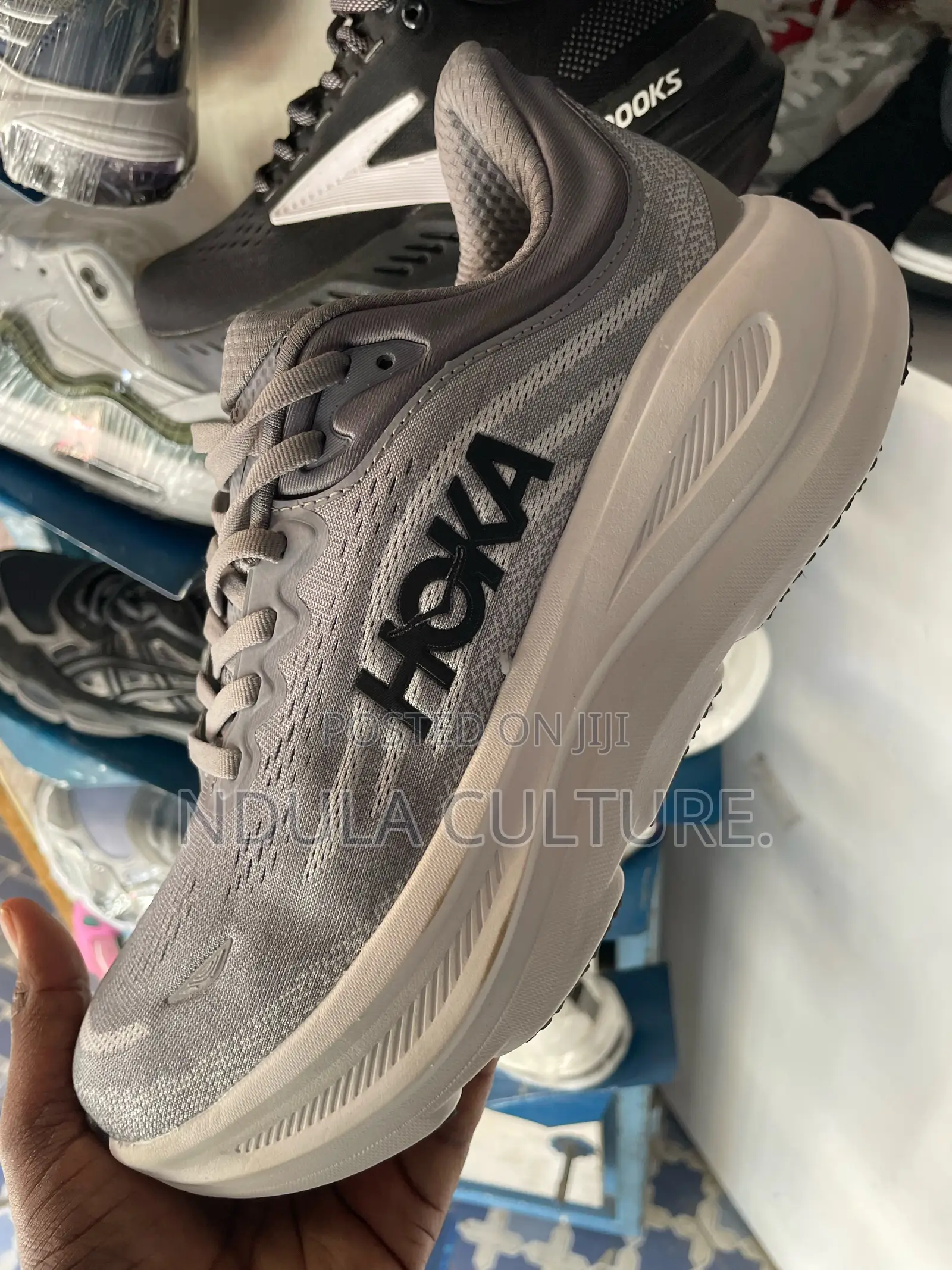 Hoka 1 Bondi Sneakers