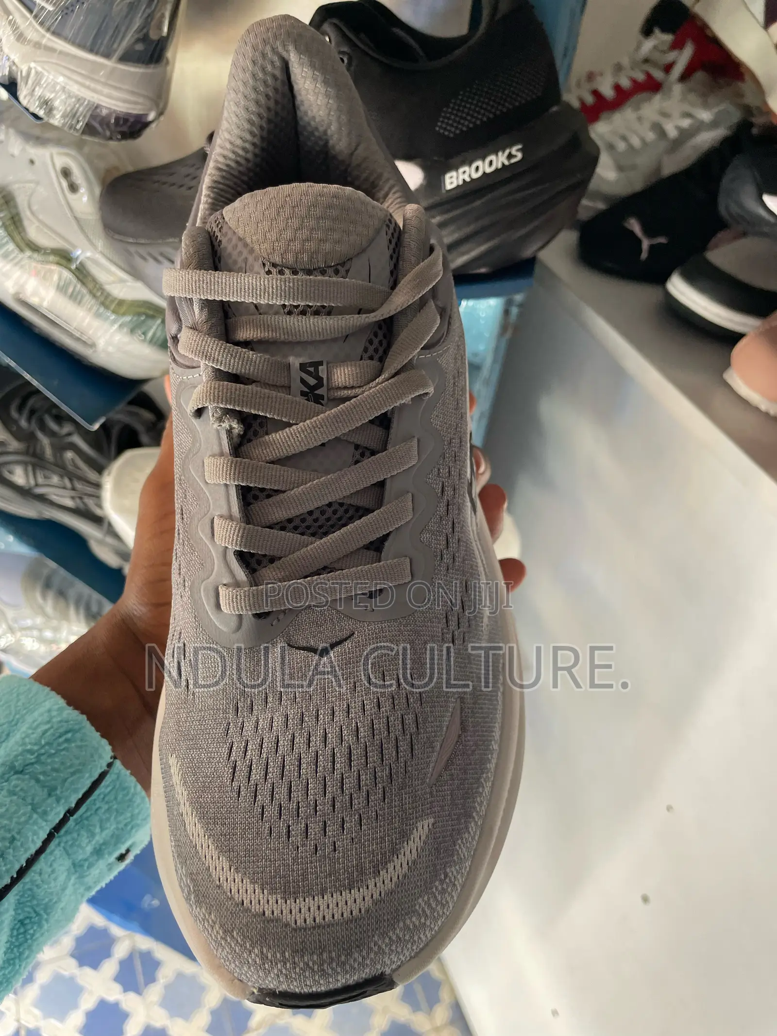 Hoka 1 Bondi Sneakers