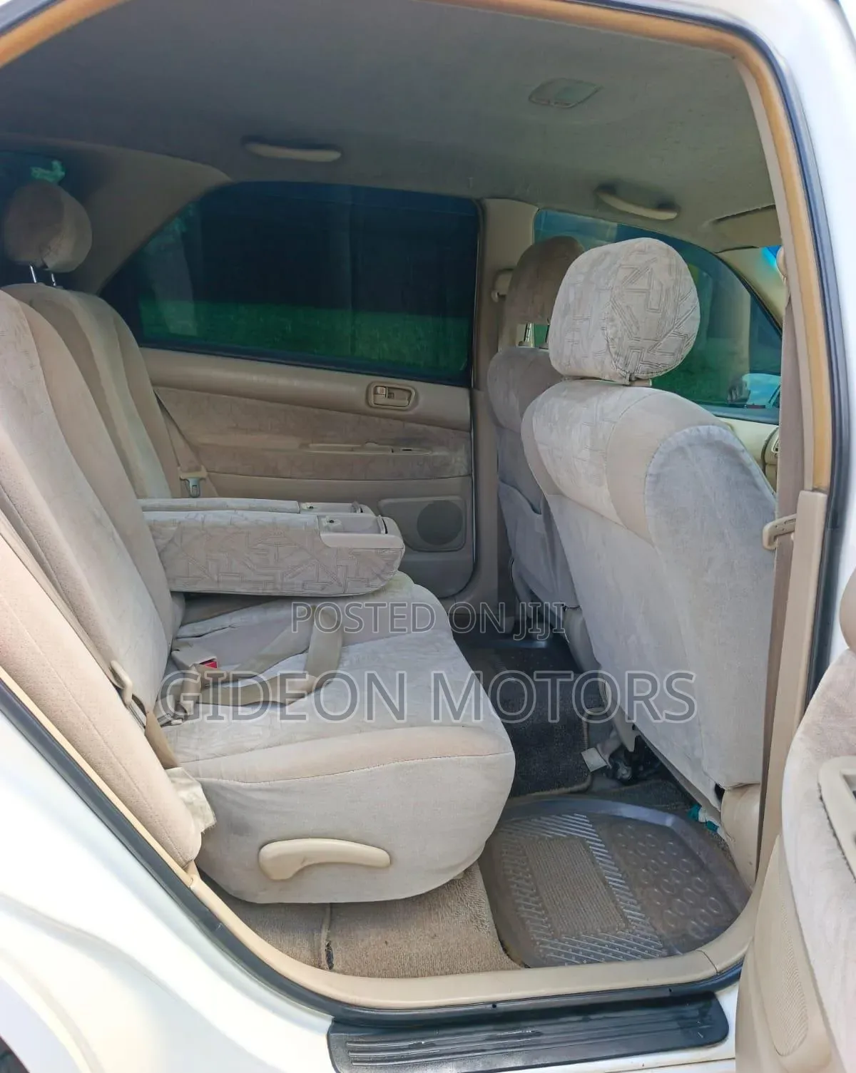 Toyota Vista 2000 White