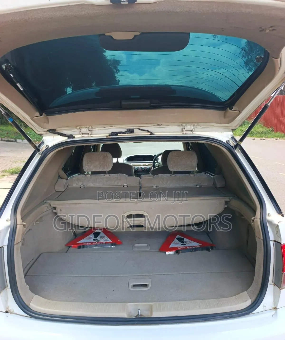 Toyota Vista 2000 White