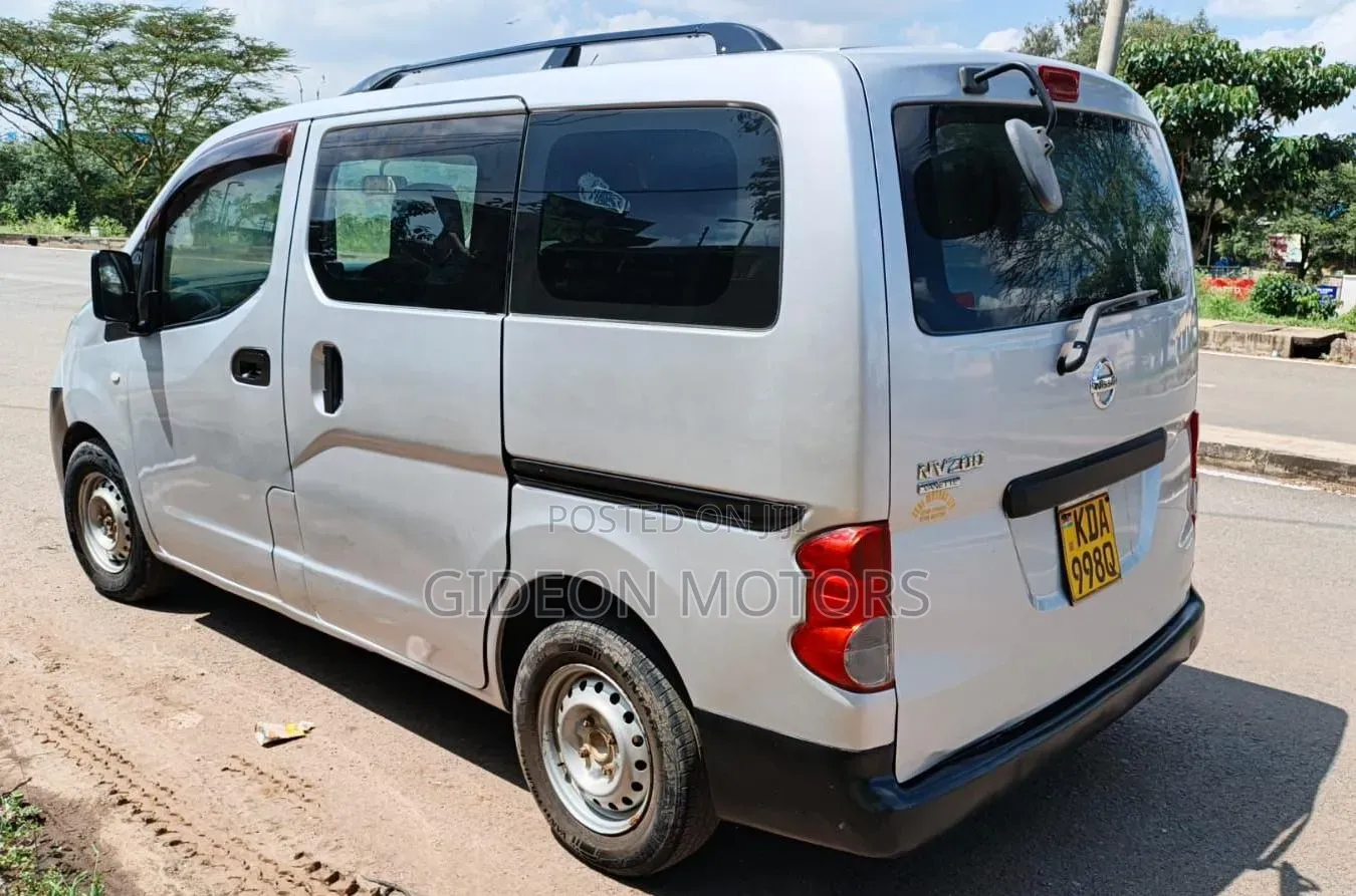 Nissan NV200 2014 Silver