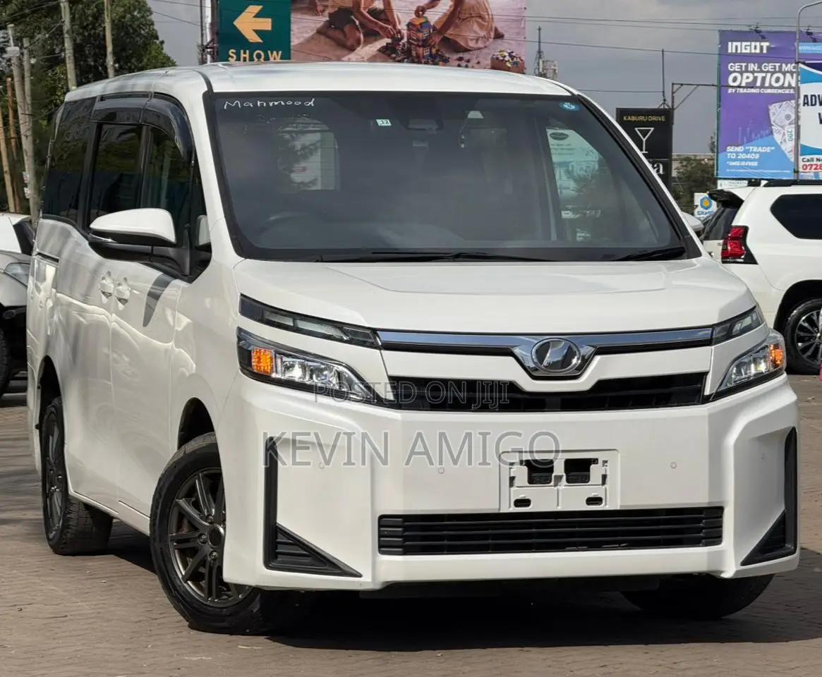 Toyota Voxy 2019 White