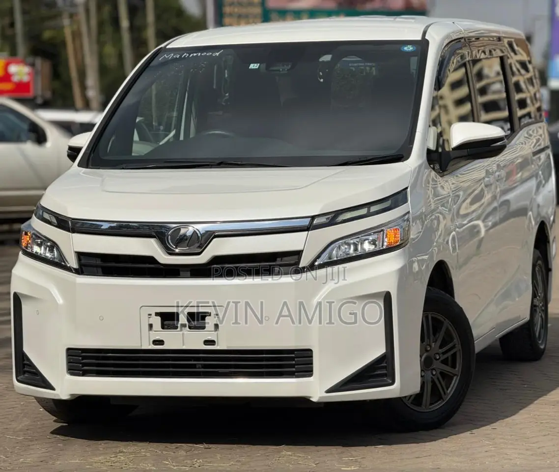 Toyota Voxy 2019 White