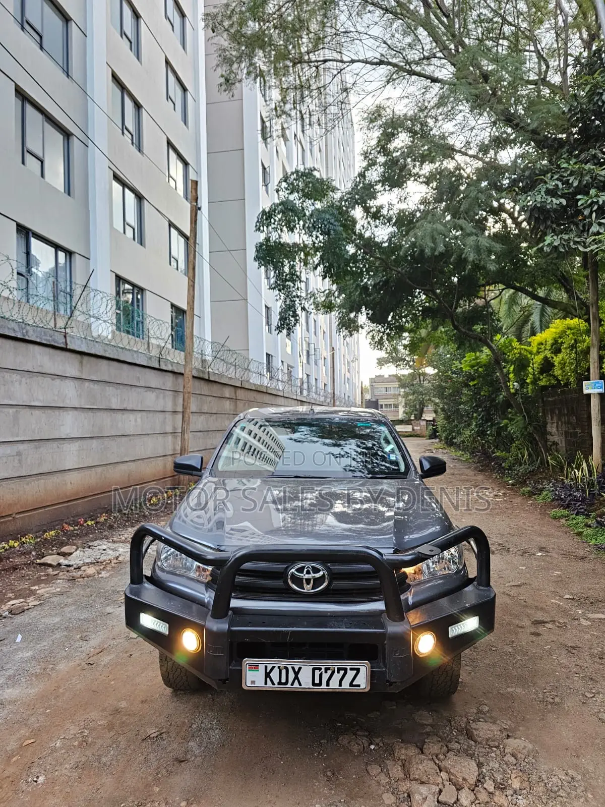 Toyota Hilux Revo Double Cab Deisel 2.4 AWD 2021 Gray