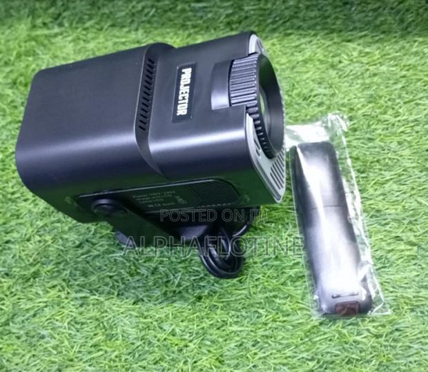 180° Rotation Smart LCD Projector Hy320 Mini Projector Android 13,16gb - main view
