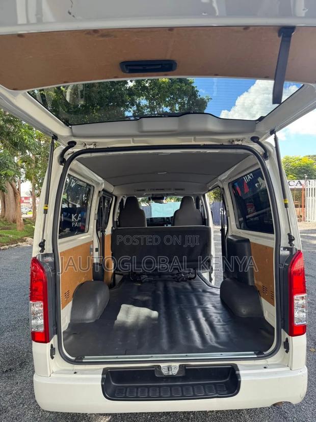 New Toyota HiAce 2019 White - thumbnail 5