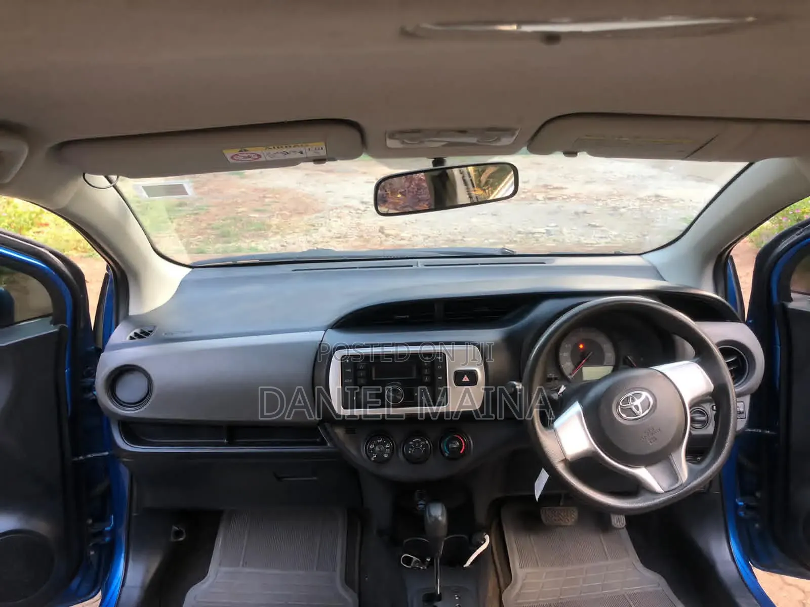 Toyota Vitz 2015 Blue