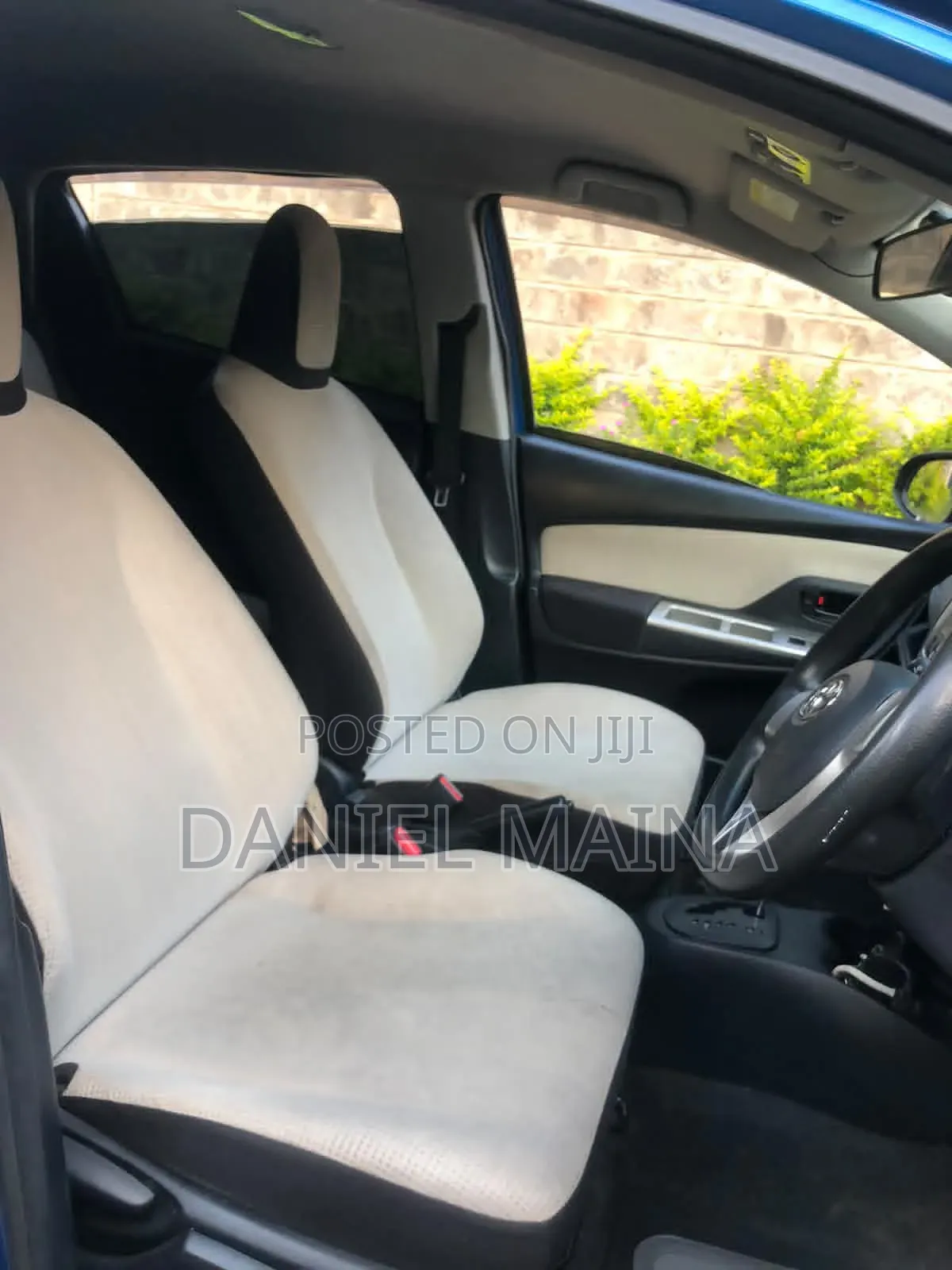 Toyota Vitz 2015 Blue