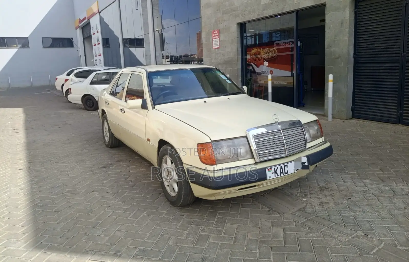 Mercedes-Benz E200 1991 Brown