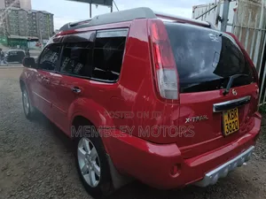 Nissan X-Trail 2.0 2006 Red