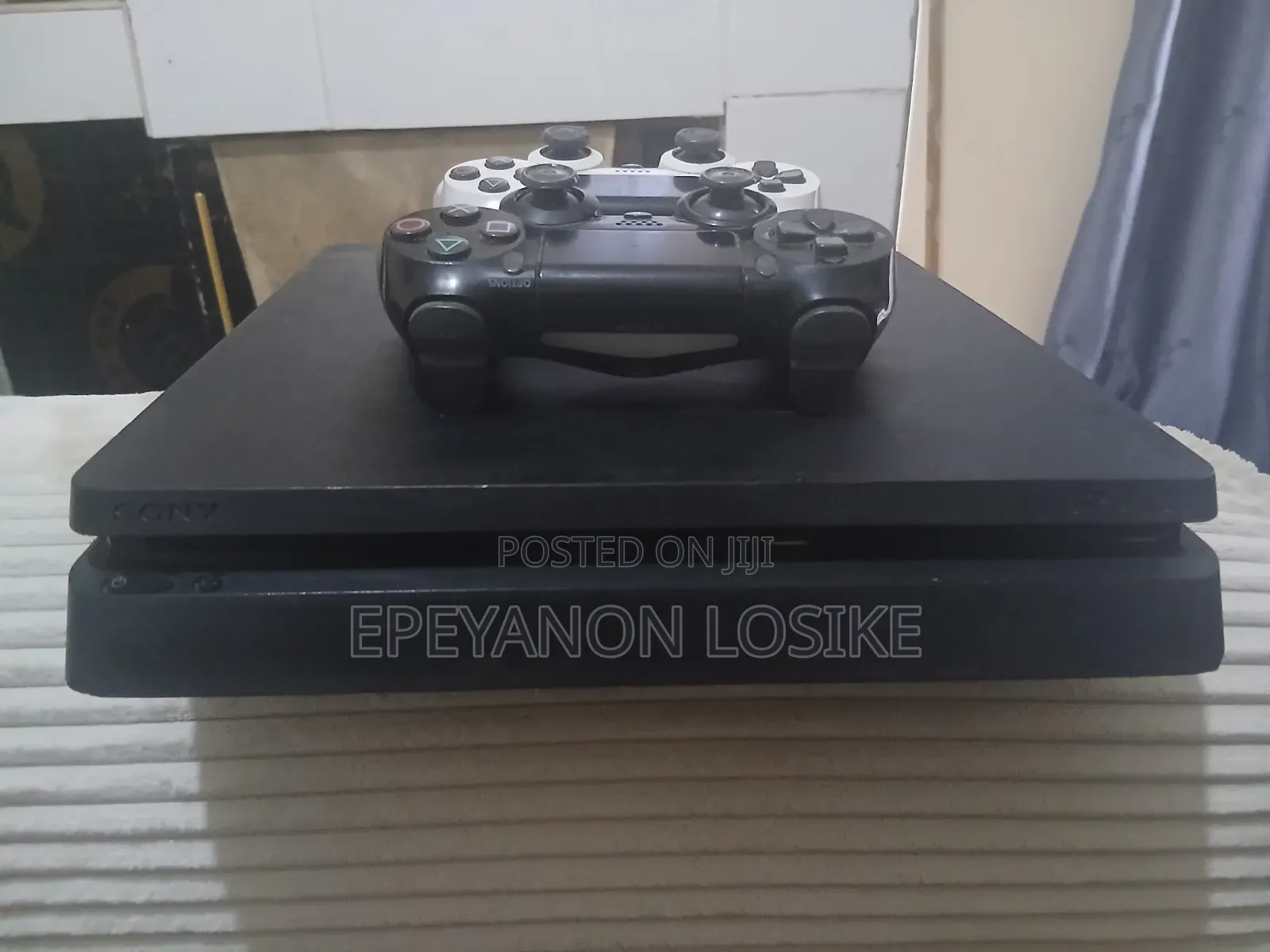 Ps 4 Slim Console