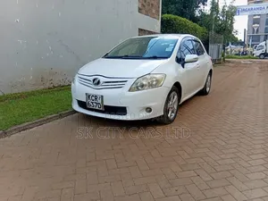 Toyota Auris 2011 Pearl