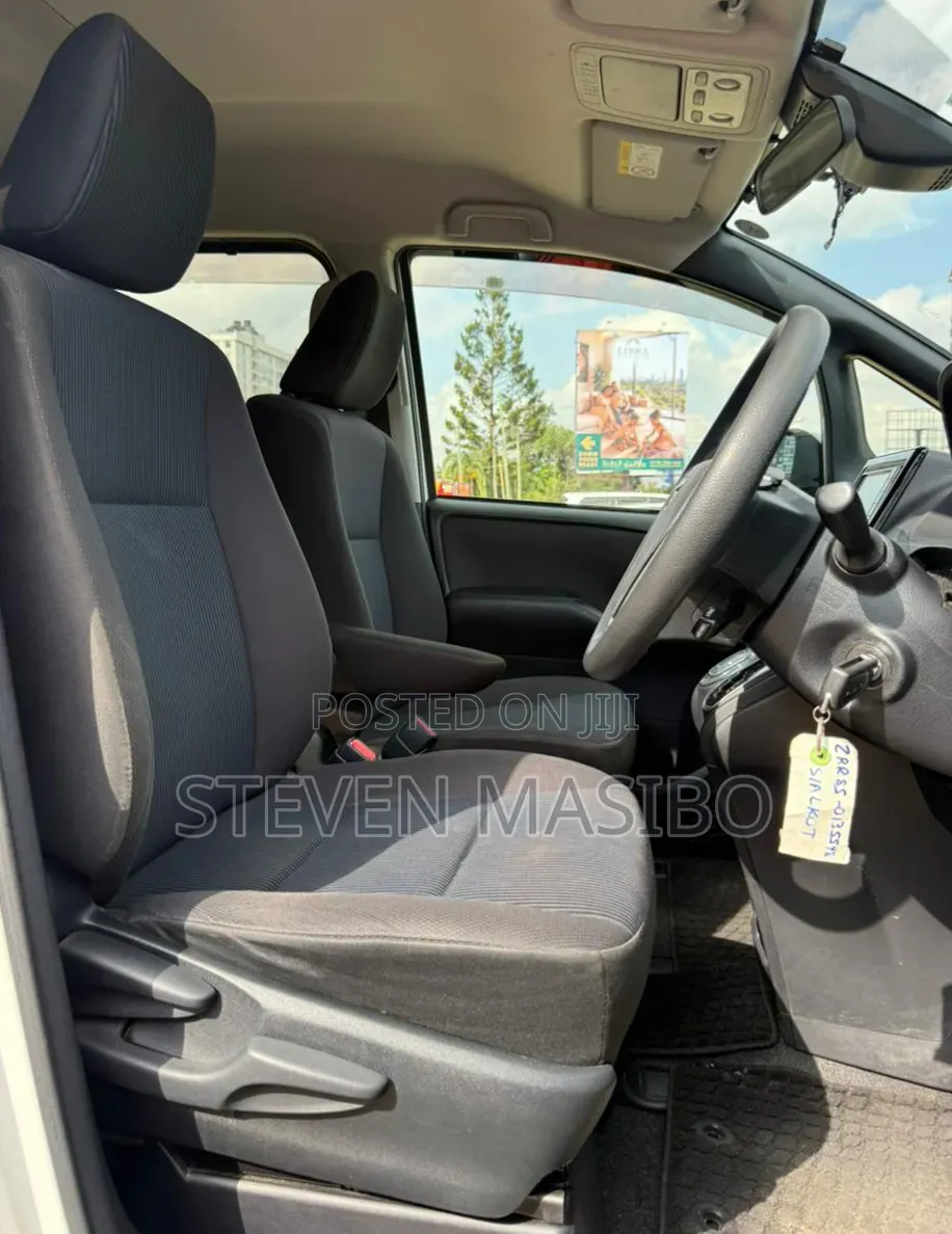 Toyota Voxy 2019 White