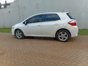 Toyota Auris 2011 Pearl