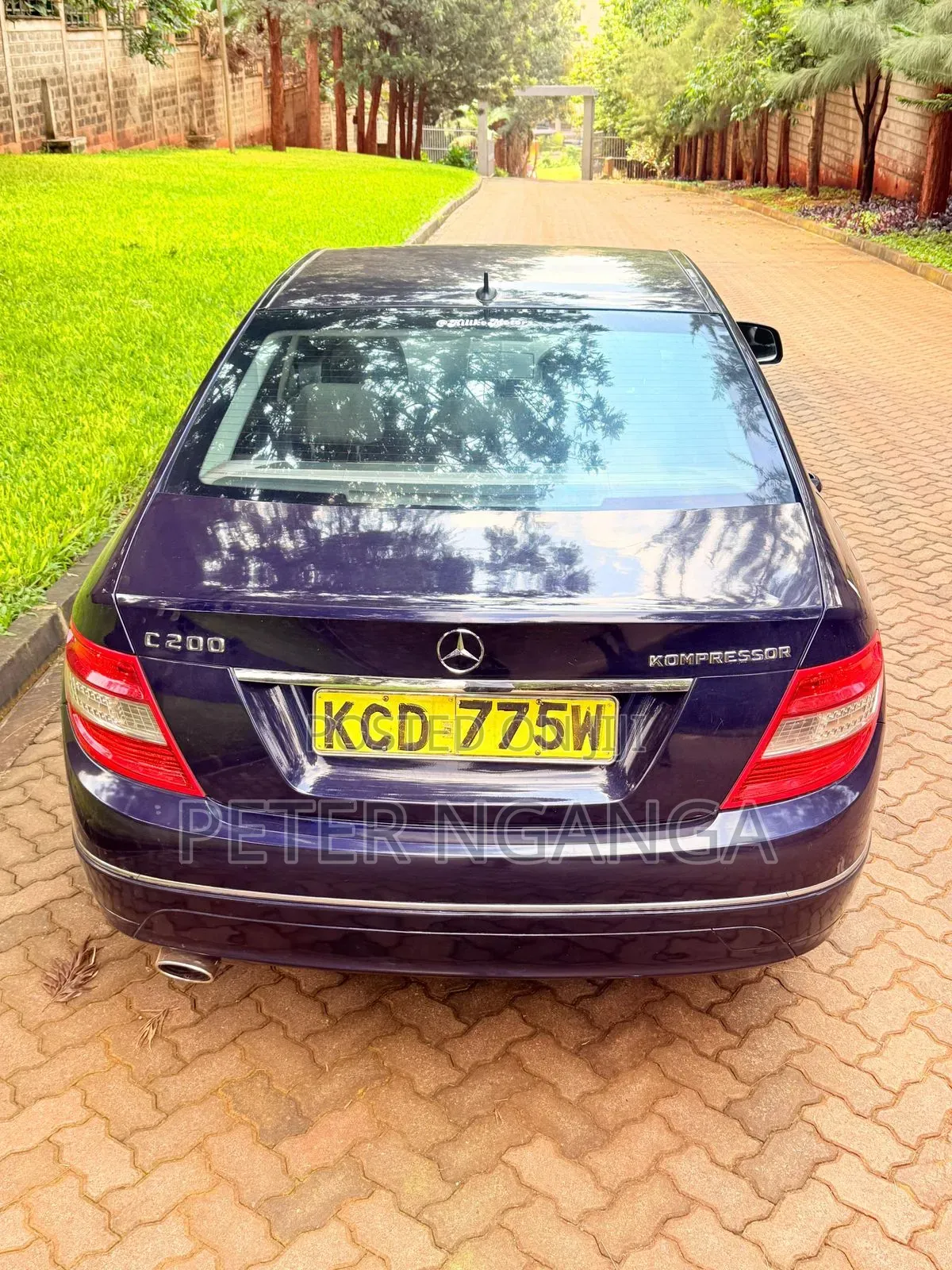 Mercedes-Benz C200 2009 Blue