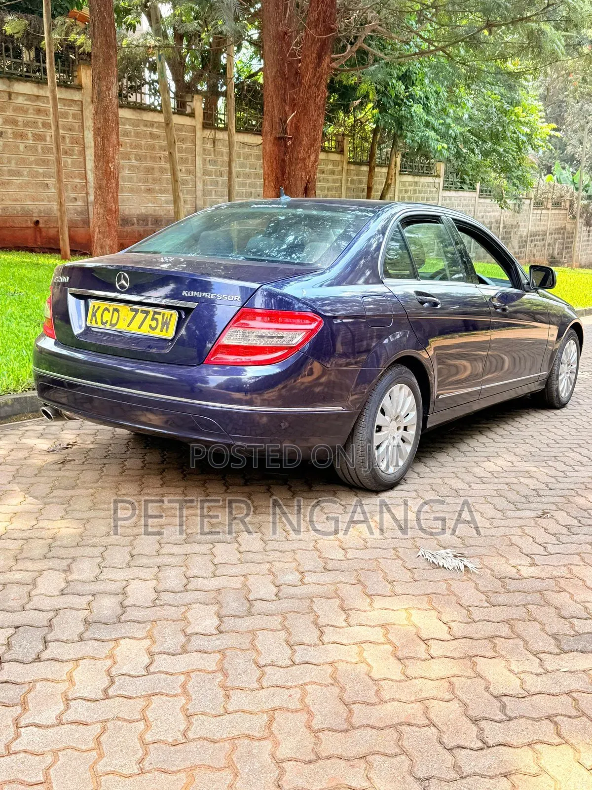 Mercedes-Benz C200 2009 Blue