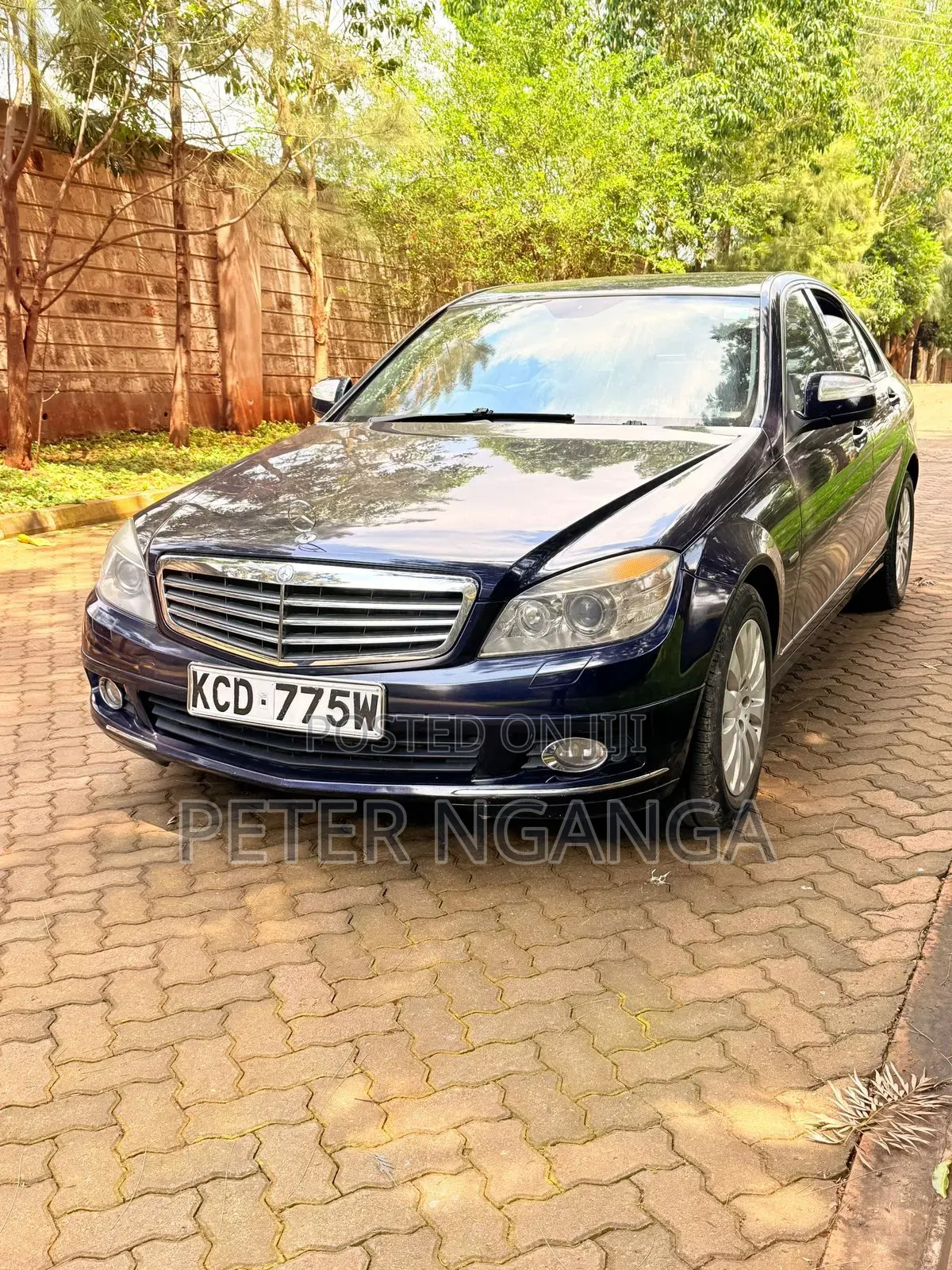 Mercedes-Benz C200 2009 Blue