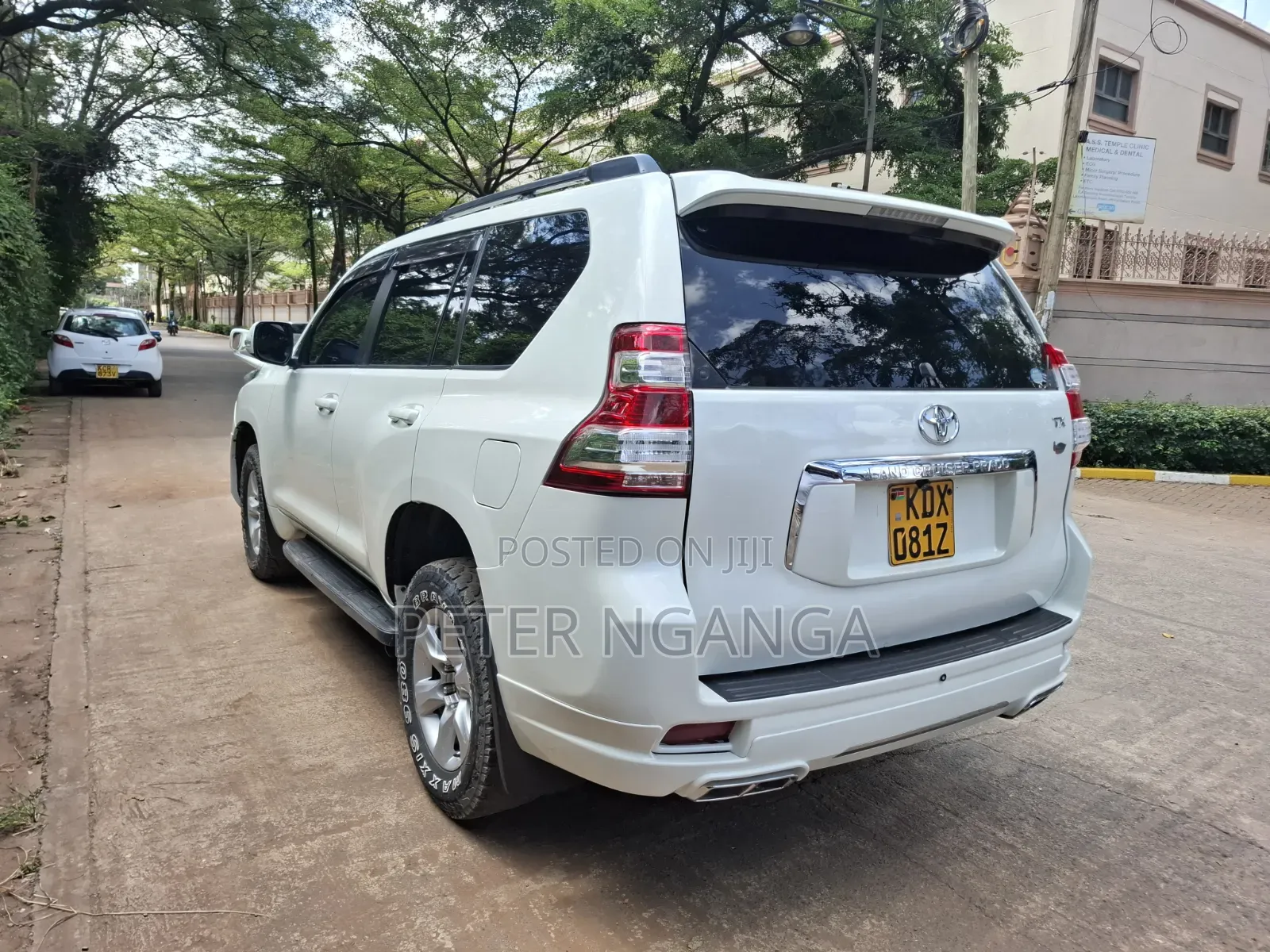 Toyota Land Cruiser Prado 2.7 i 2013 Off white
