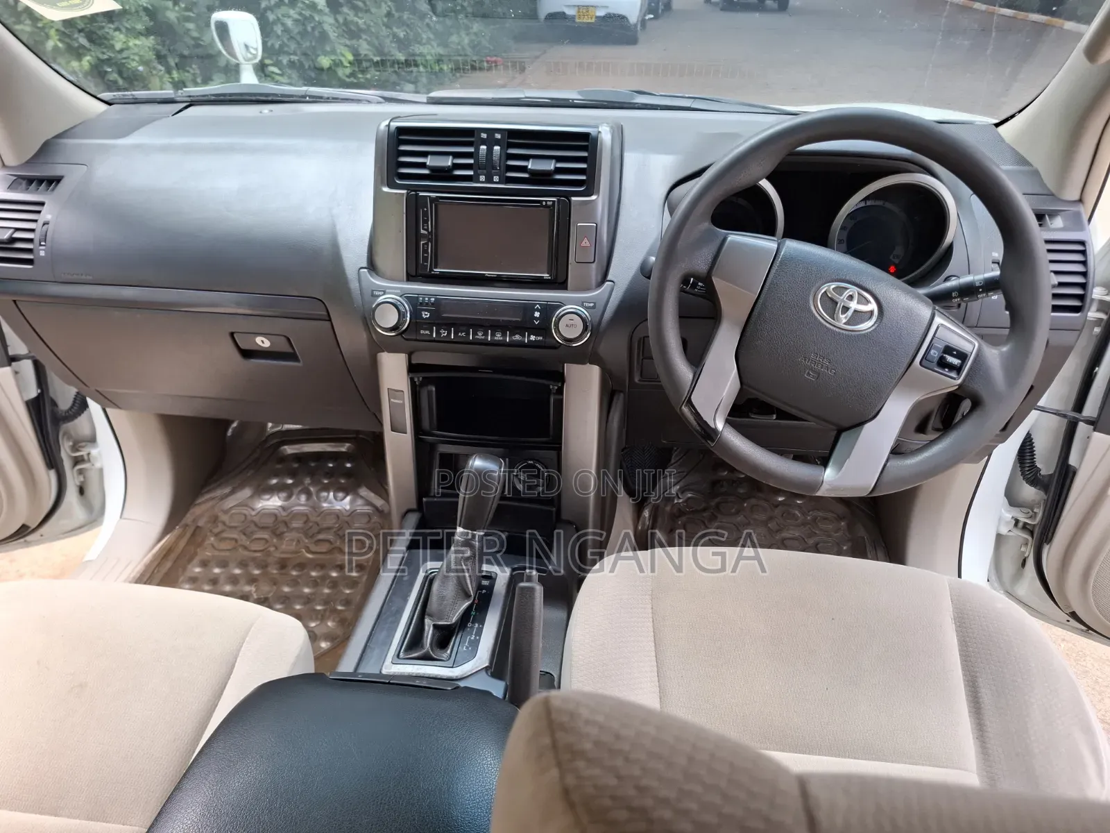 Toyota Land Cruiser Prado 2.7 i 2013 Off white