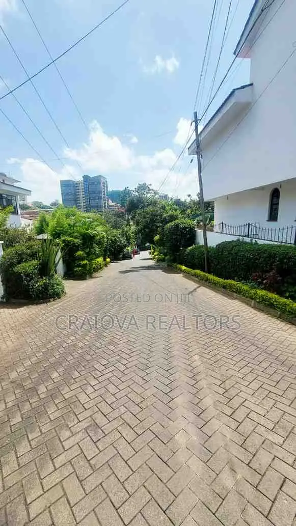 5bdrm Townhouse/Terrace in Riverside Drive for sale