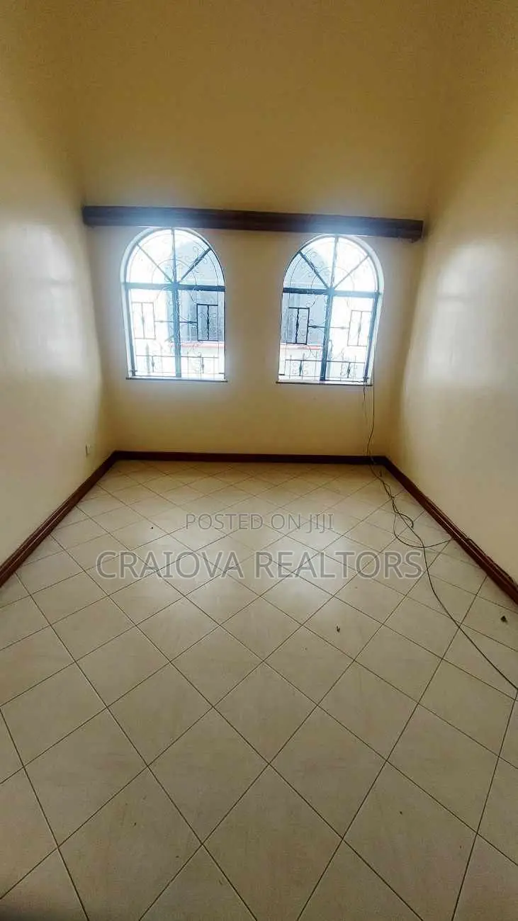 5bdrm Townhouse/Terrace in Riverside Drive for sale