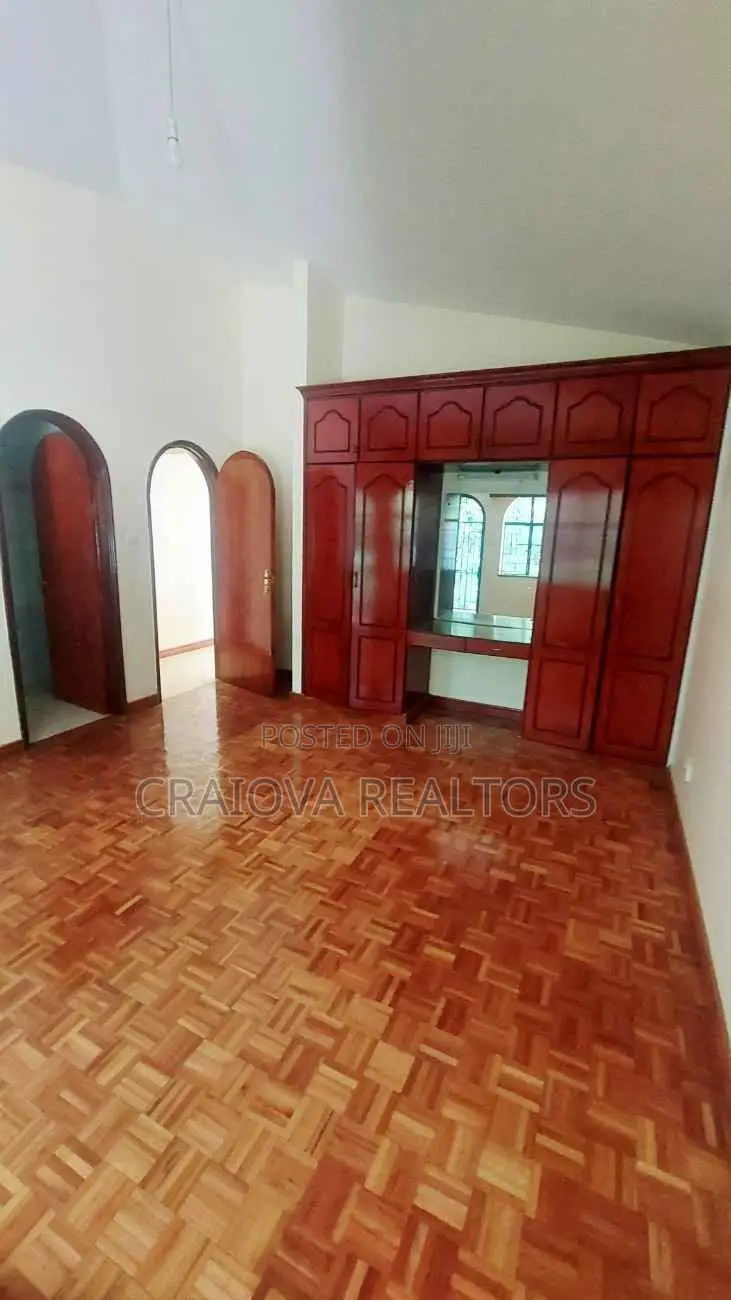 5bdrm Townhouse/Terrace in Riverside Drive for sale