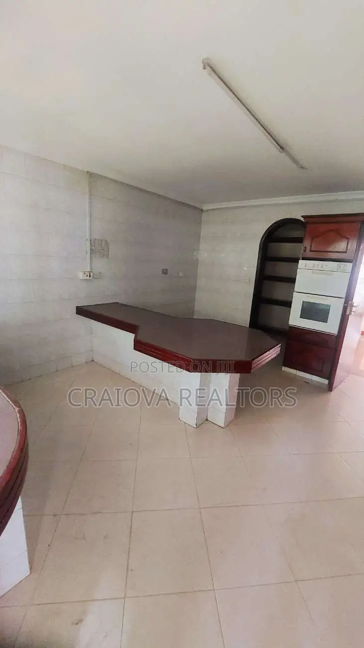 5bdrm Townhouse/Terrace in Riverside Drive for sale