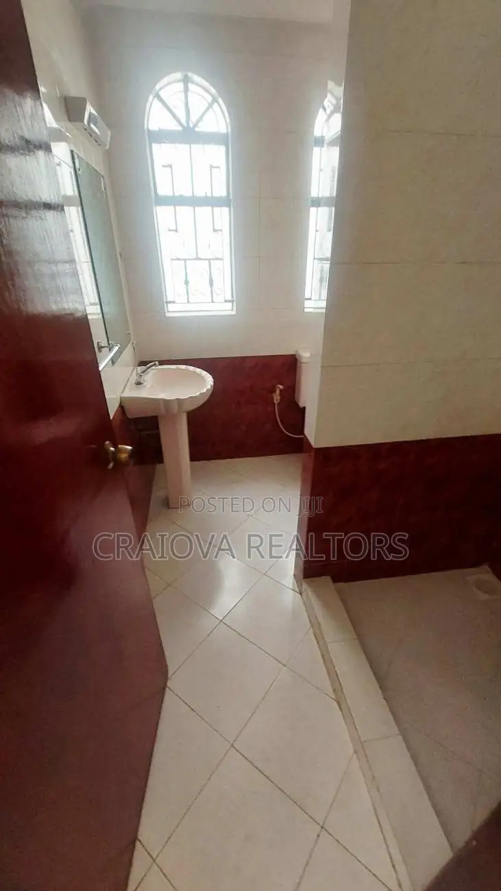 5bdrm Townhouse/Terrace in Riverside Drive for sale