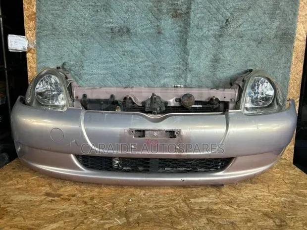 Vitz 2002/2004 Nosecut