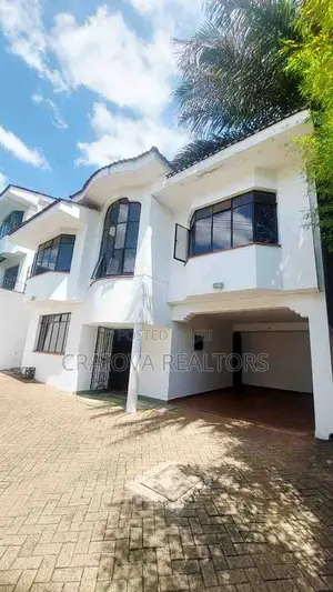 5bdrm Villa in Riverside Drive for sale