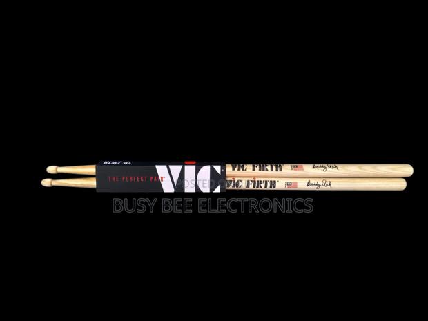 Vic Firth 5a
Drumsticks