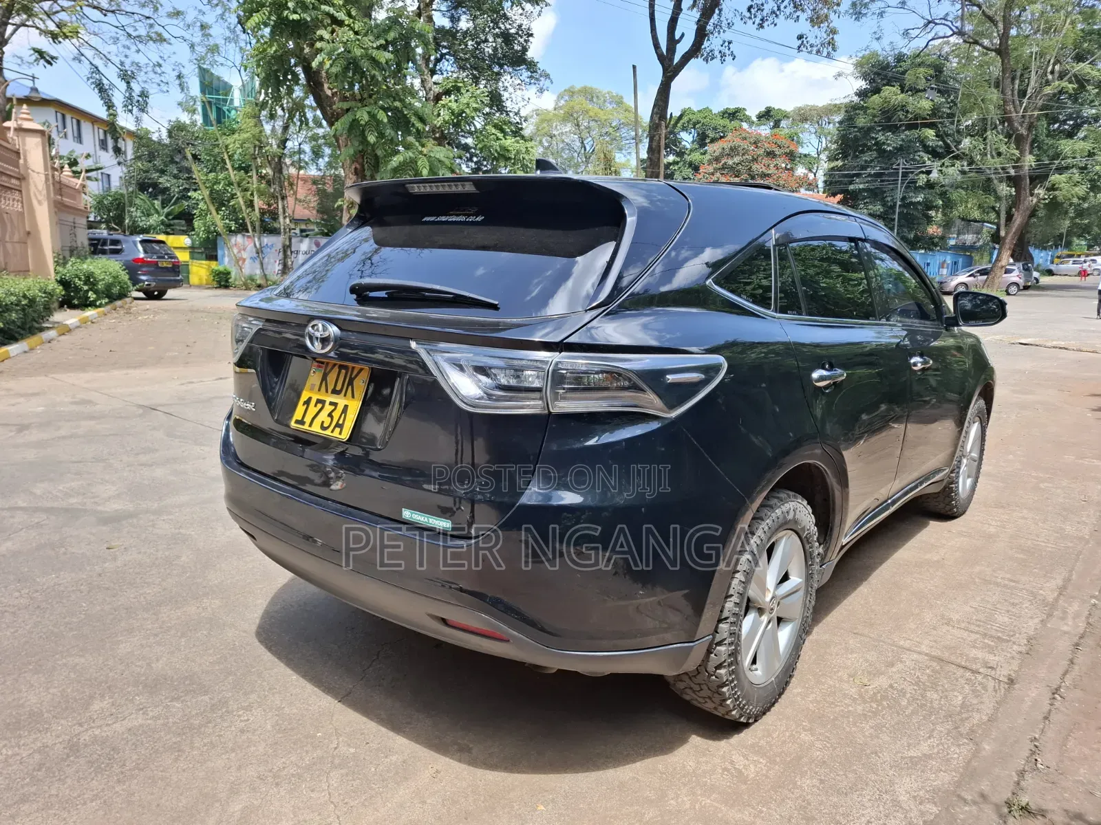 Toyota Harrier 2.0 2015 Matt Black