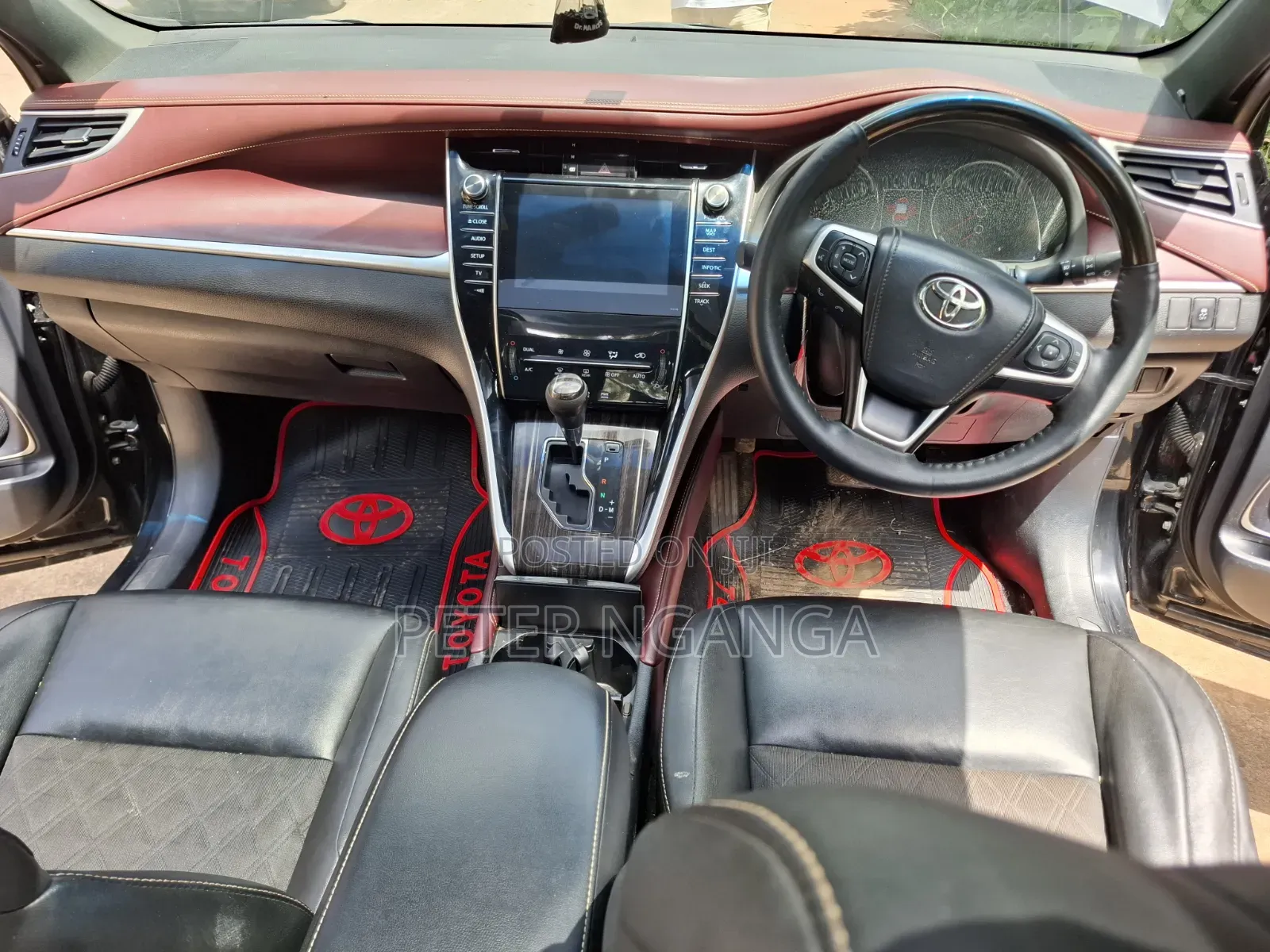 Toyota Harrier 2.0 2015 Matt Black