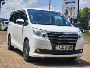 Toyota Noah 2016 White