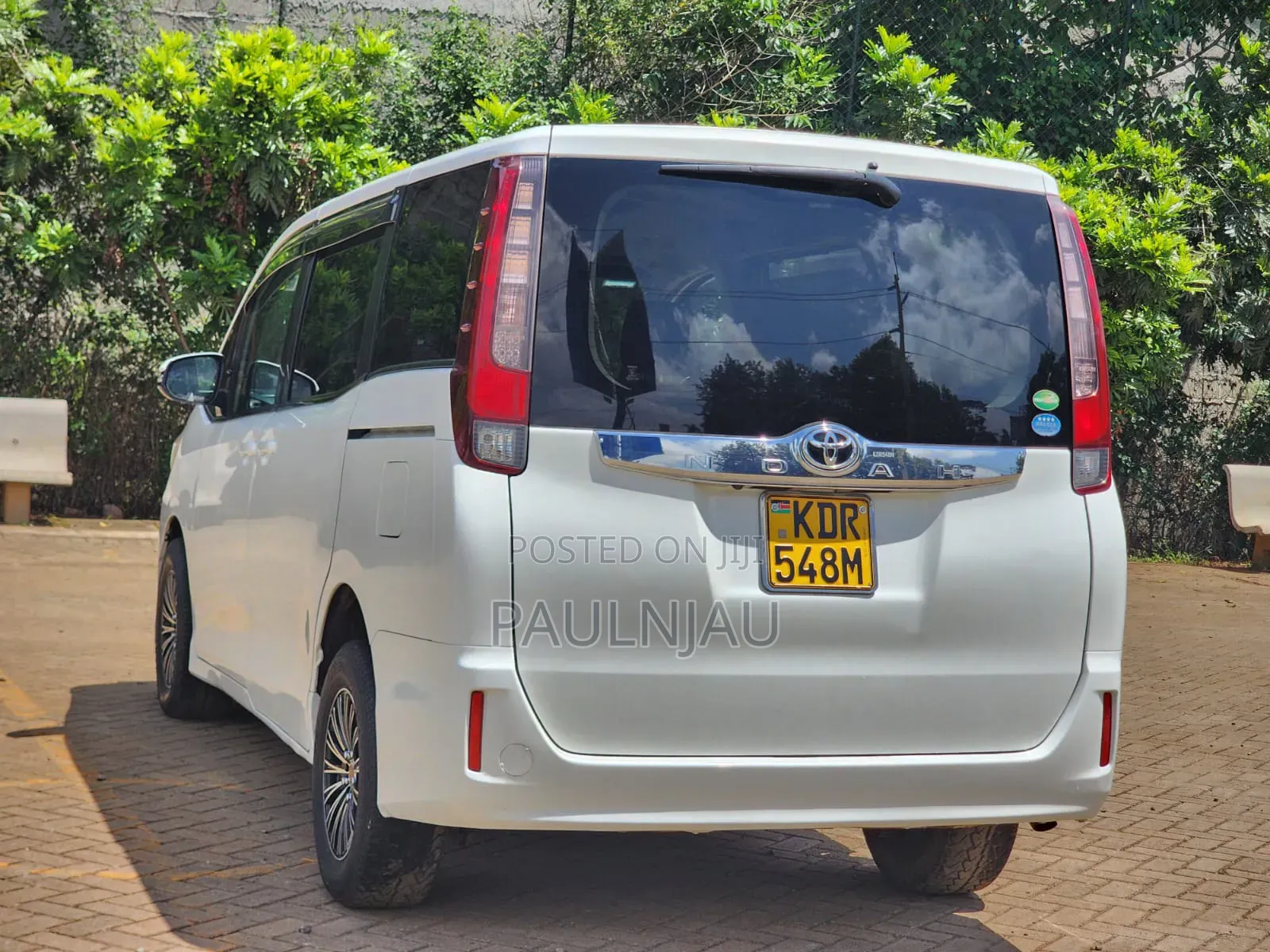 Toyota Noah 2016 White