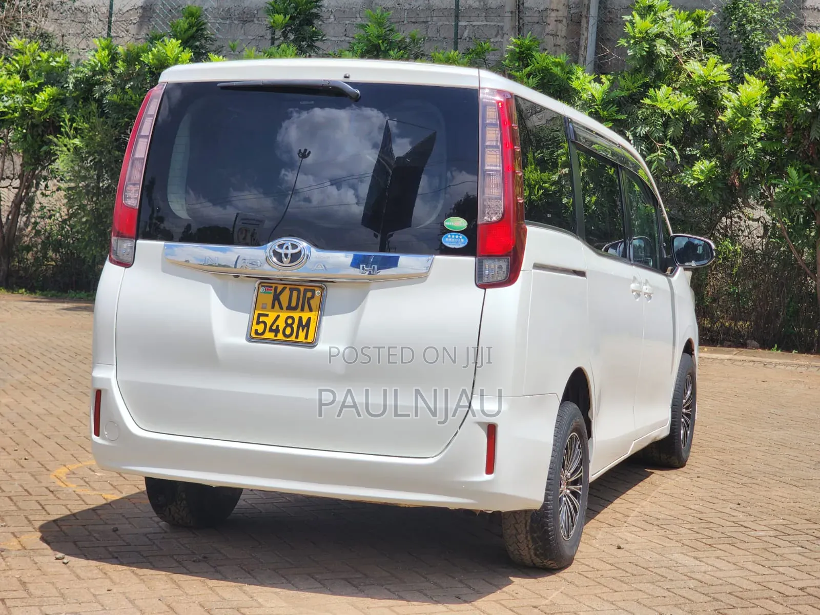 Toyota Noah 2016 White